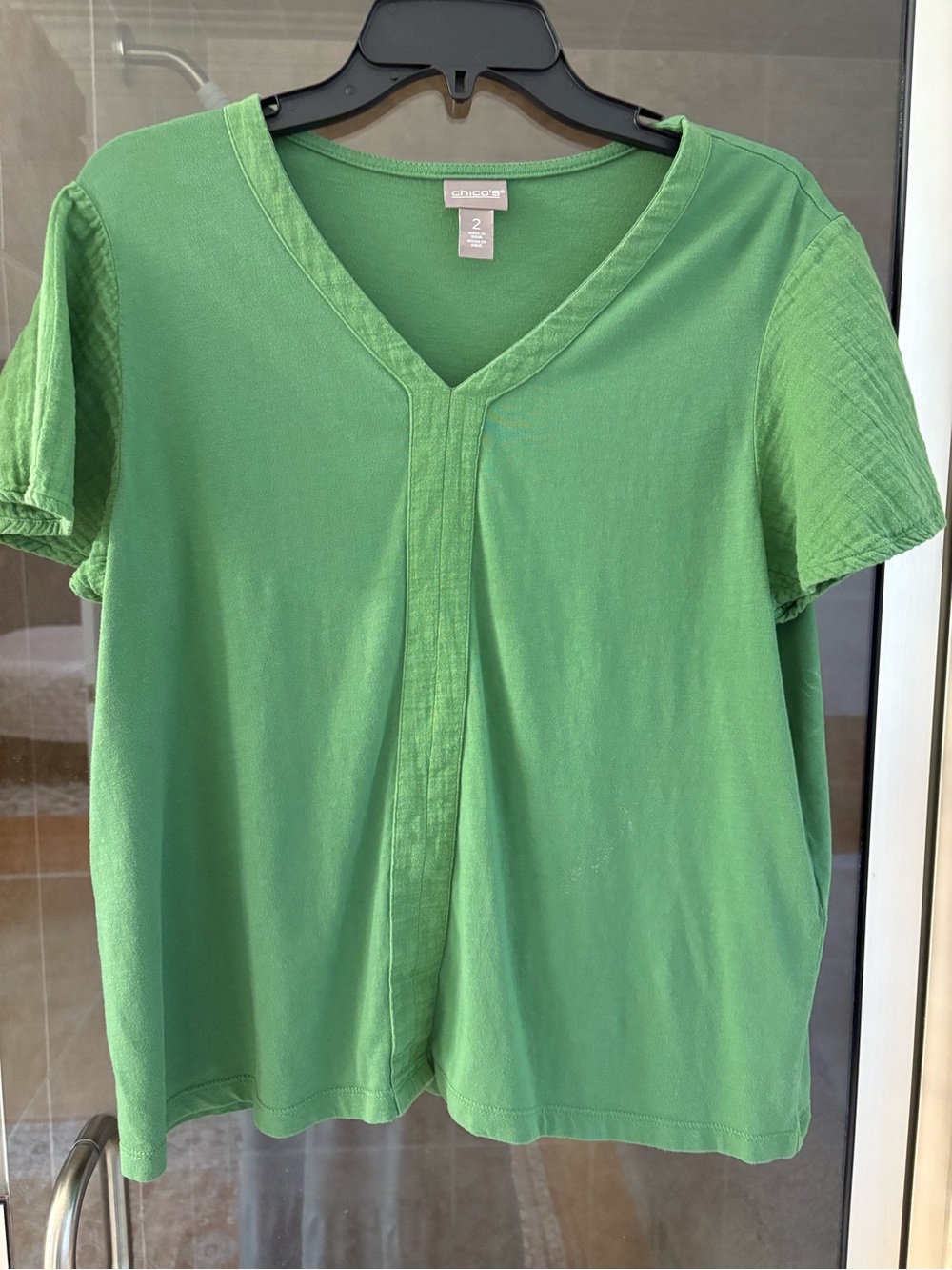 Chico's Bright Green V-Neck Short Sleeve Top